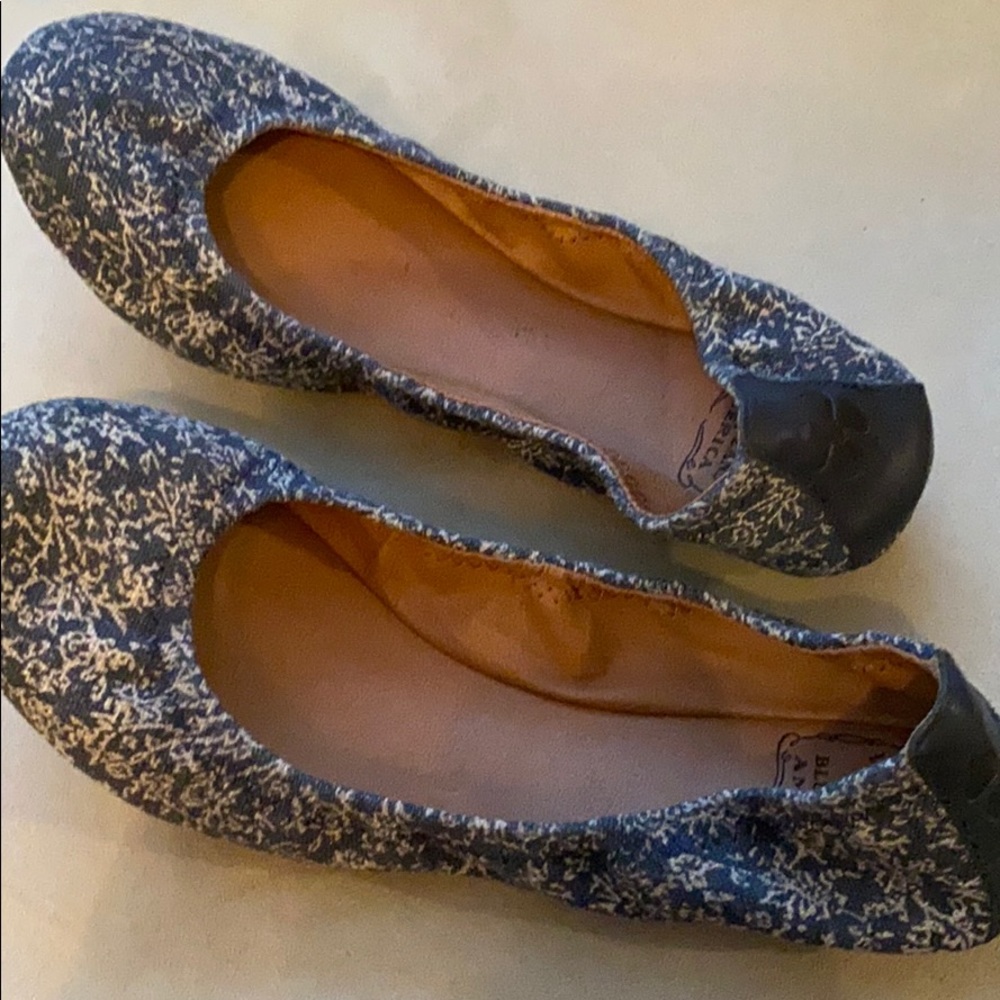NEVER WORN! Lucky Brand Flats | Size 8